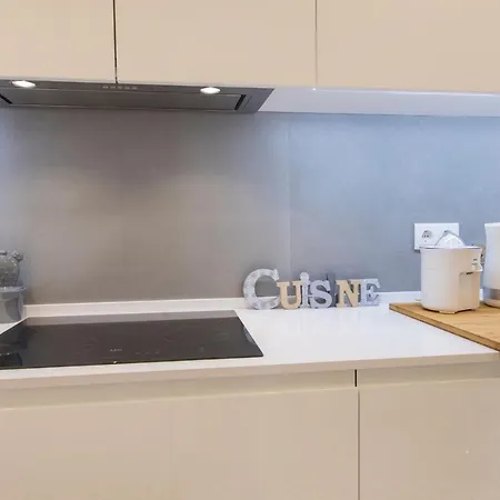 Lovelystay Classy And Charming Apartment *